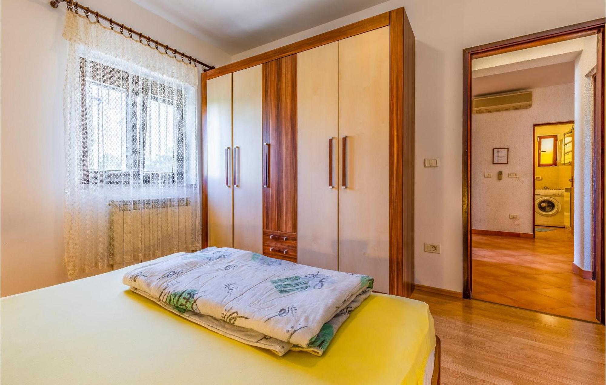 Gorgeous Apartment In Pula With Kitchen מראה חיצוני תמונה