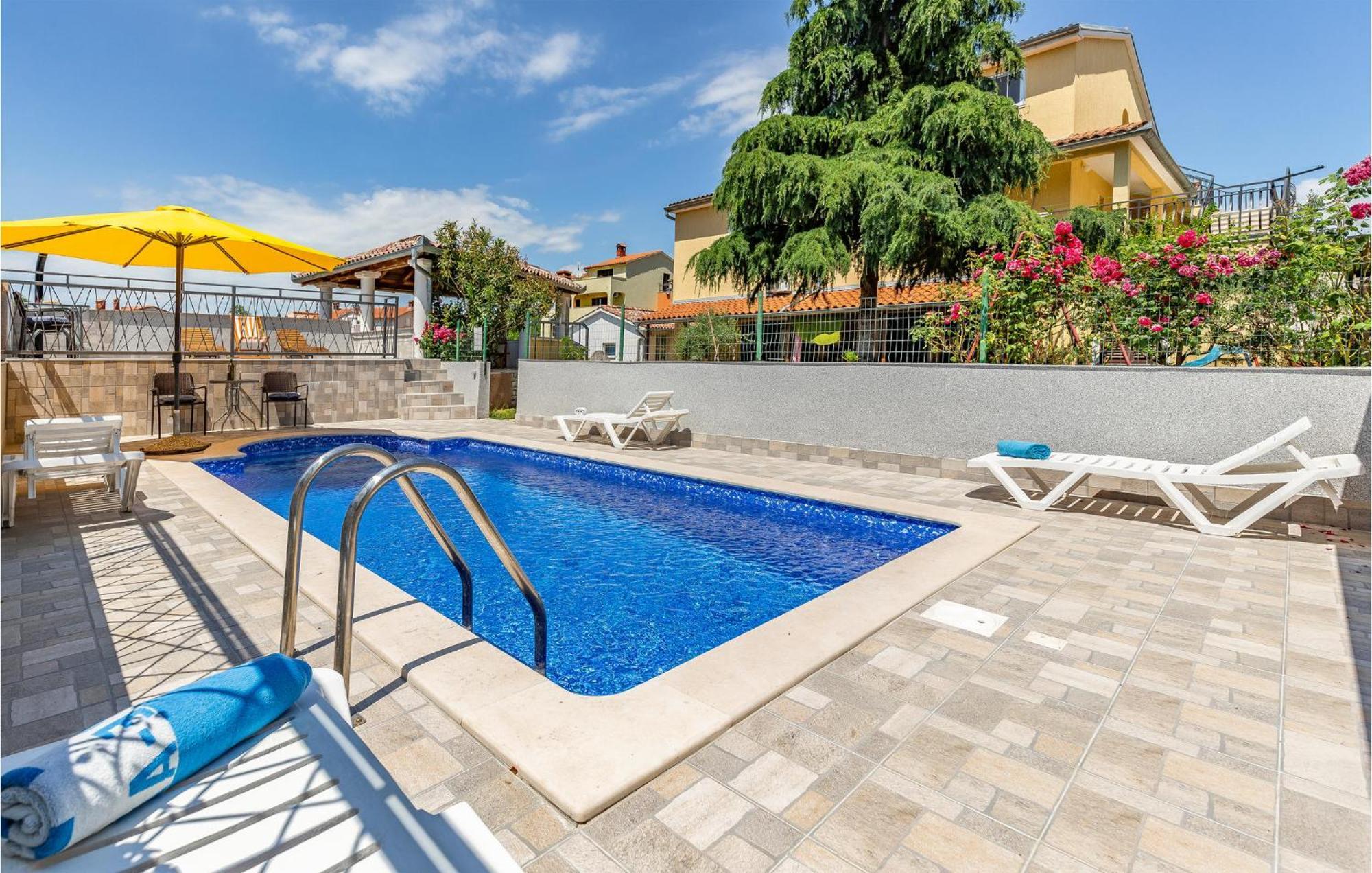 Gorgeous Apartment In Pula With Kitchen מראה חיצוני תמונה