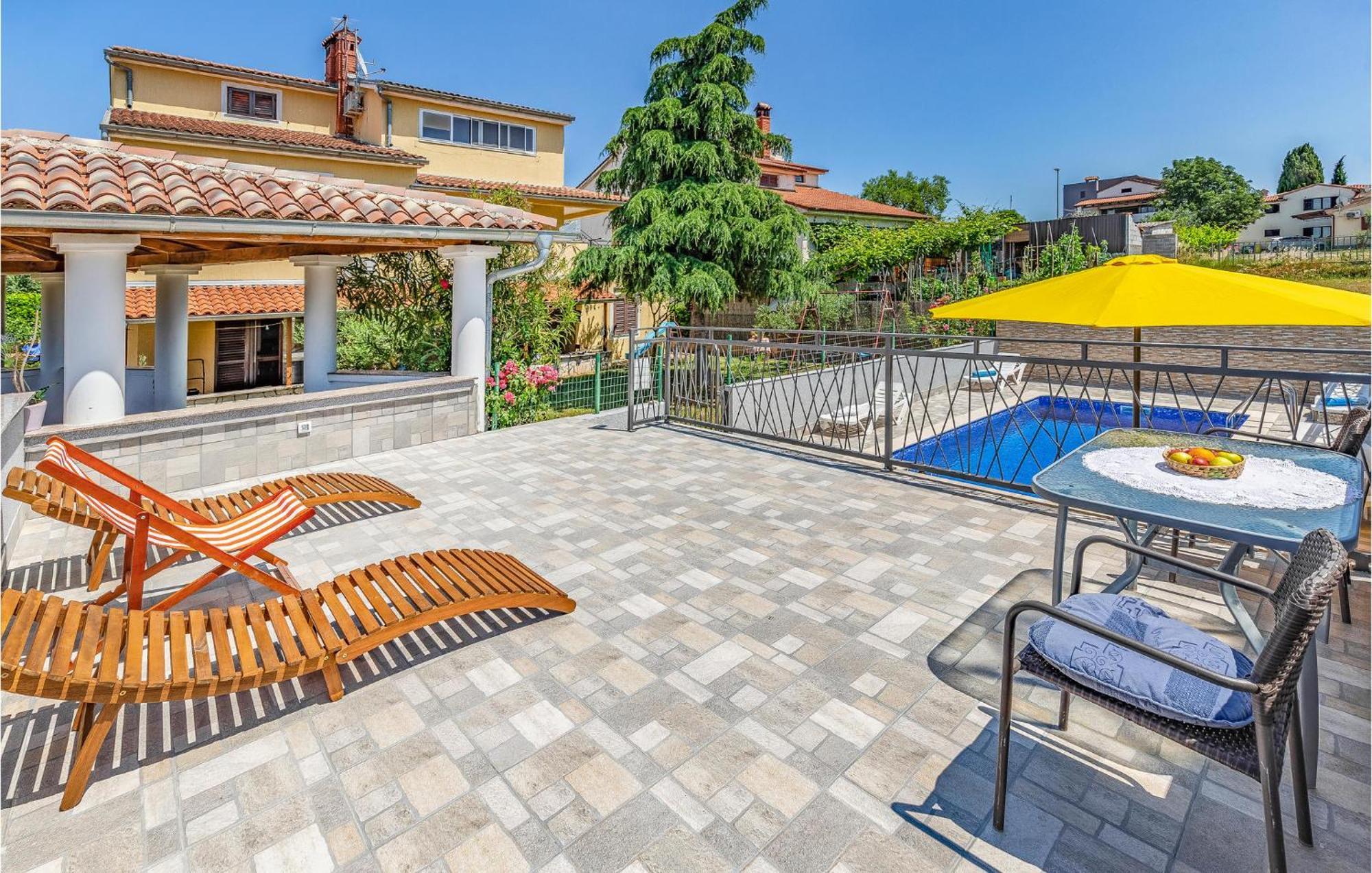 Gorgeous Apartment In Pula With Kitchen מראה חיצוני תמונה