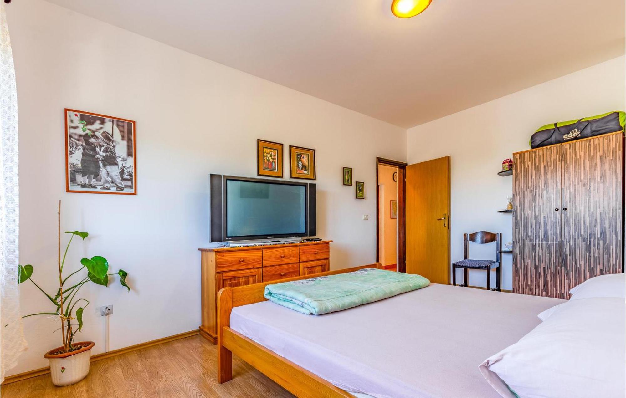 Gorgeous Apartment In Pula With Kitchen מראה חיצוני תמונה
